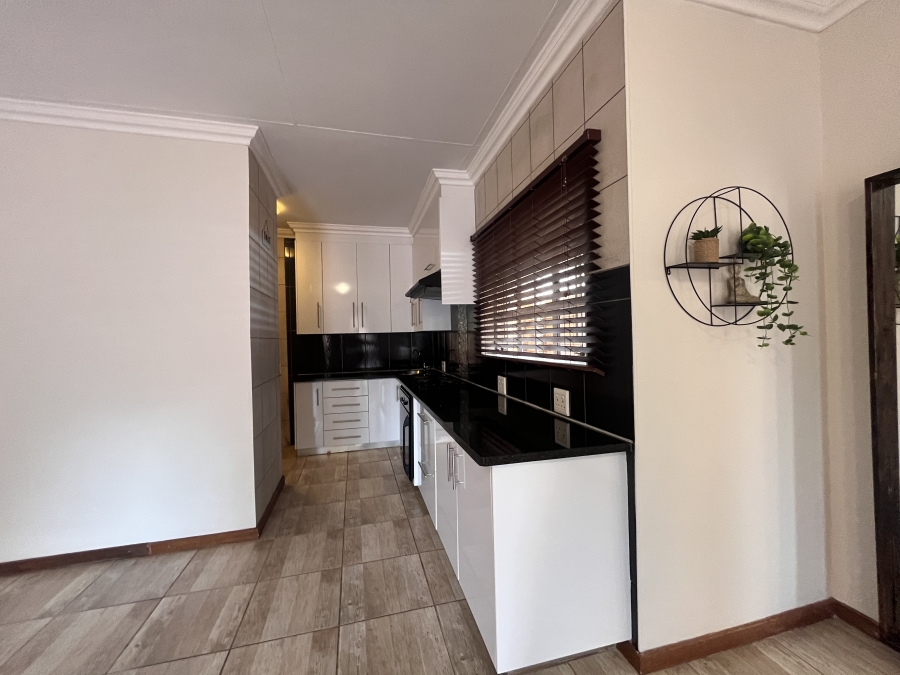 To Let 2 Bedroom Property for Rent in Doringkruin North West